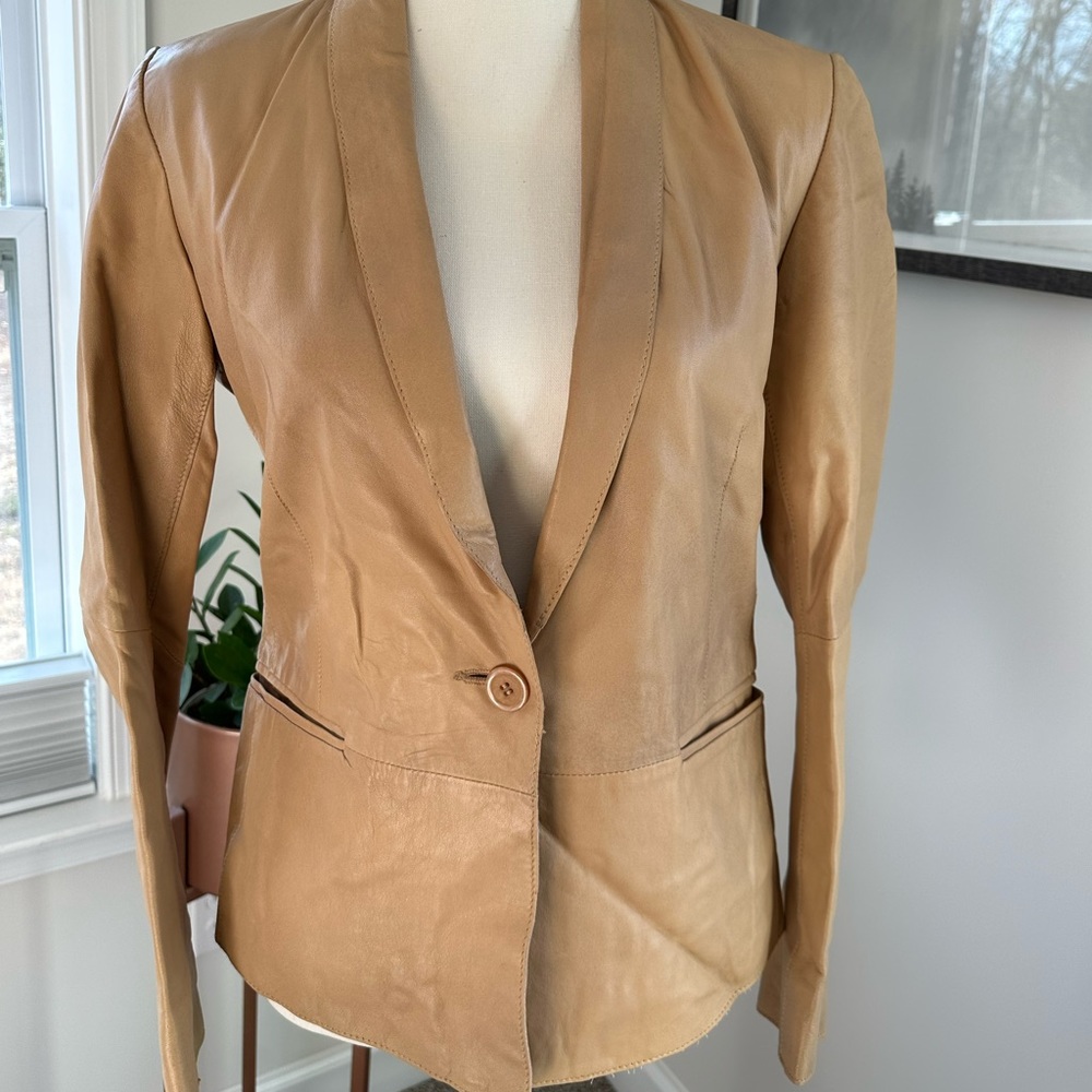 Buttery Soft Leather Blazer Women’s Size 6